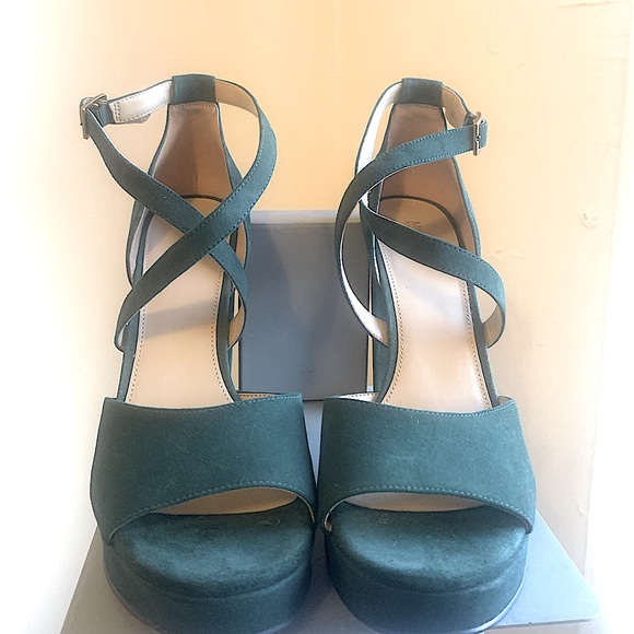MICHAEL KORS Suede Platform Pumps-Size 8-GREEN-READ/SEE ACTUAL PHOTOS!!! - Picture 3 of 4